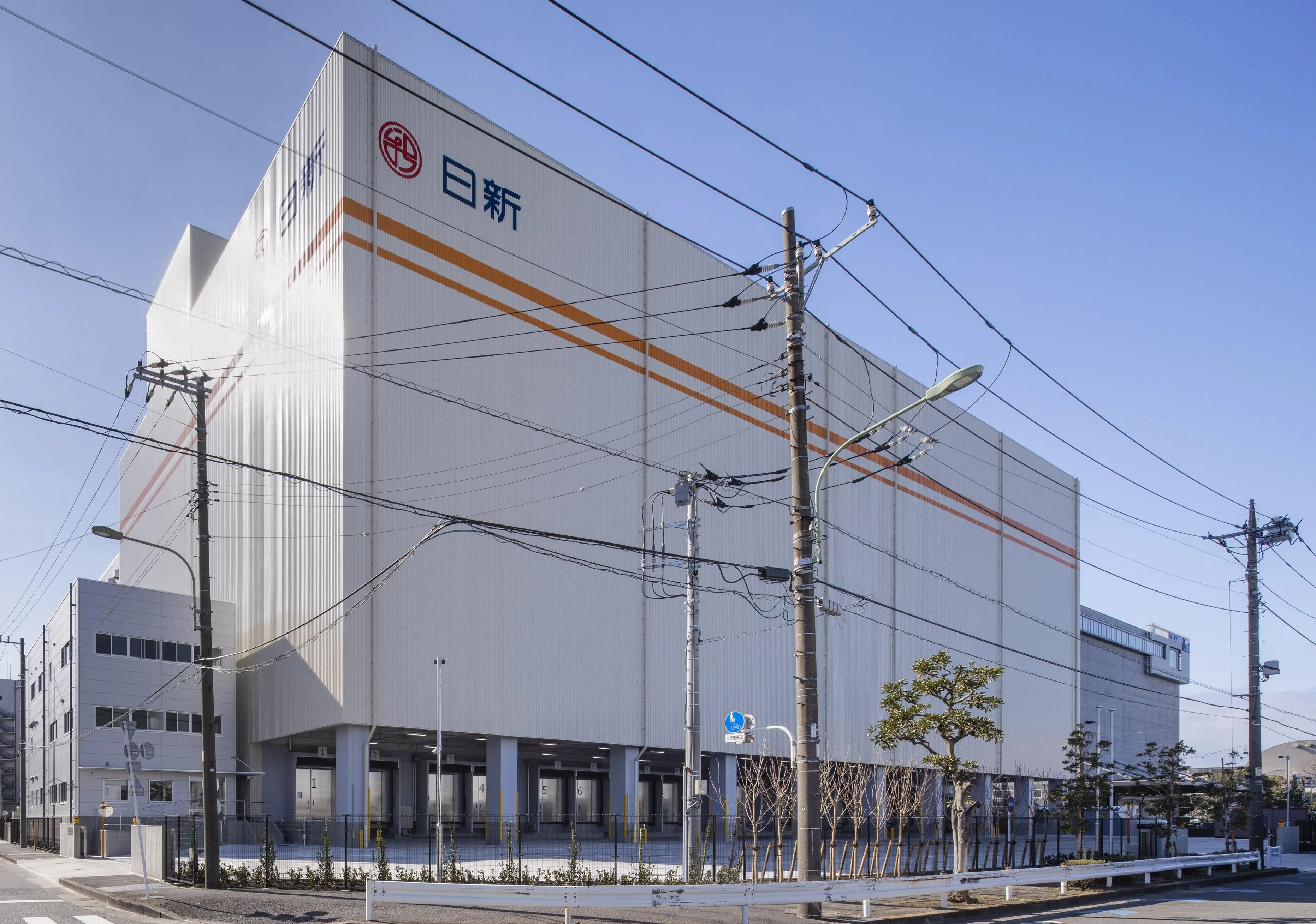 Heiwajima Refrigerated Logistics Center Image 1