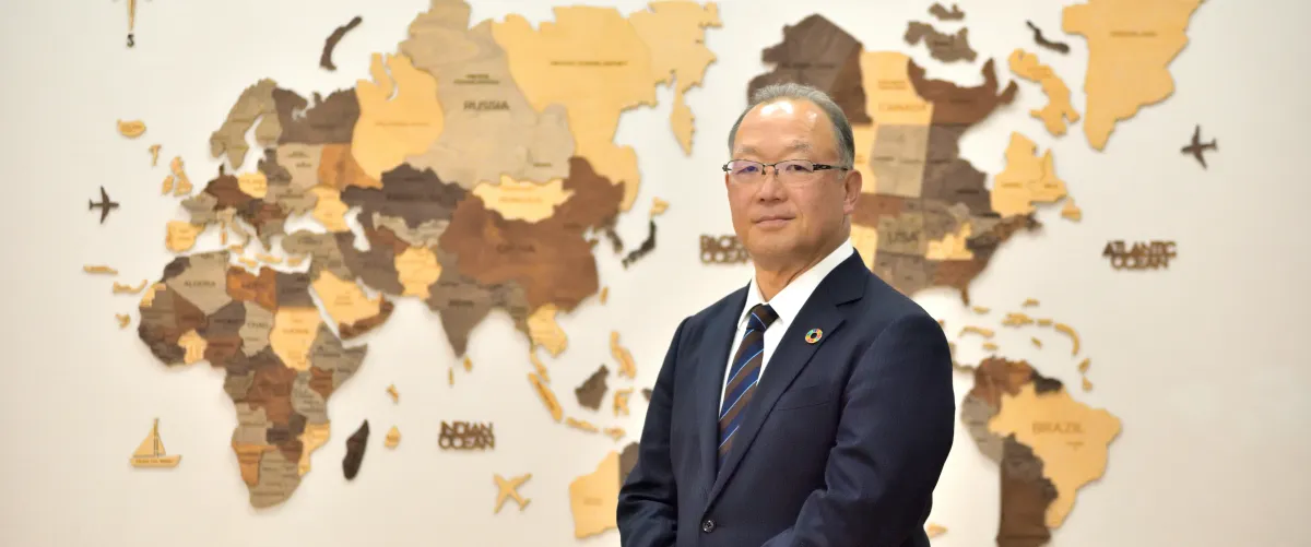 株式会社日新 代表取締役社長 峯茂樹