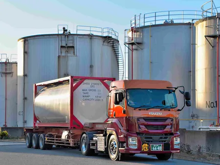 Transportation of liquids and powders