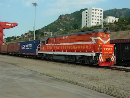 Japan-China-Europe Sea & Rail Intermodal ｔransportation service